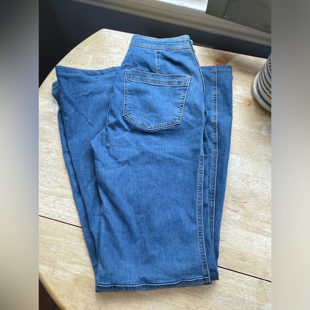 We the Free Free People Flares/ Bell Bottoms, Size 27. TAILORED. SEE PICS